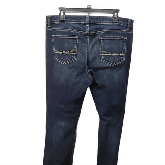 Tommy Hilfiger Dark Wash Bootcut Jeans size 12 - Picture 4 of 6